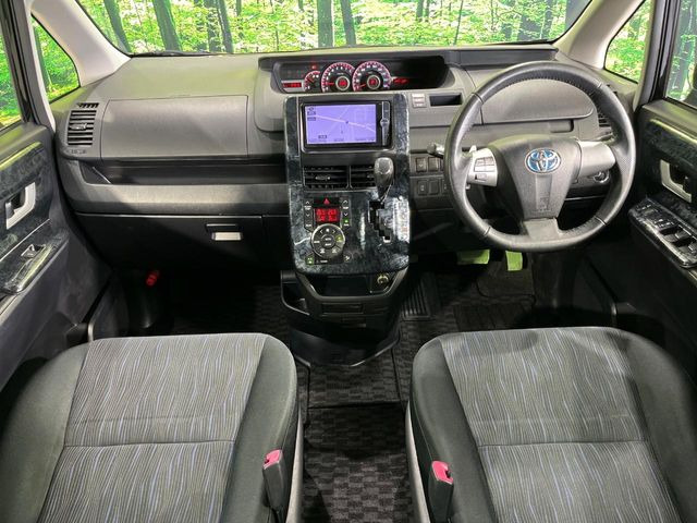 ヴォクシー2.0 ZS