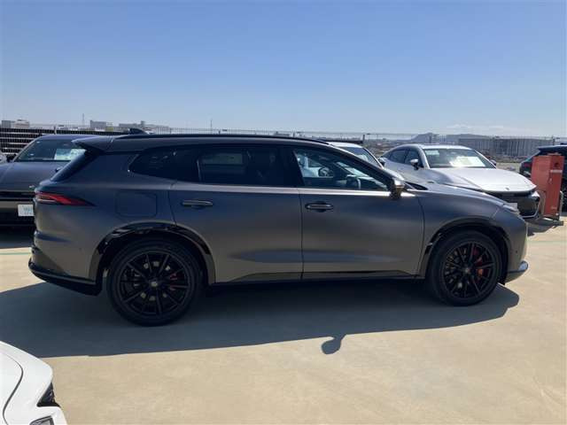 クラウンエステート2.5 RS ザ リミテッド マット メタル E-Four 4WD