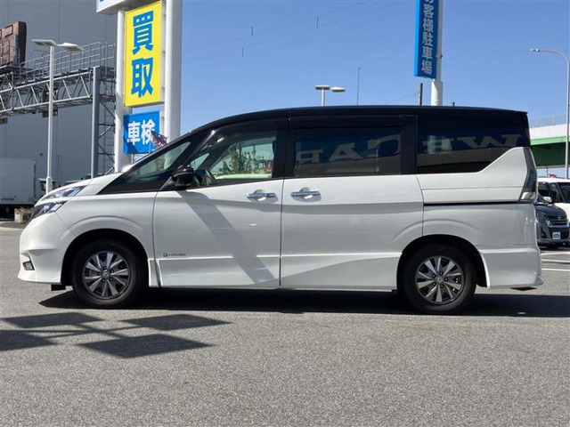 セレナ1.2 e-POWER ハイウェイスターV