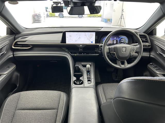 クラウンクロスオーバー2.5 G E-Four 4WD