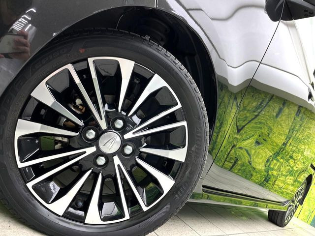 �y����15�C���`�A���~�z�C�[���z�O�ςɃ}�b�`���������A���~�z�C�[���𑕒����Ă���܂��B�e��ЊO�A���~�z�C�[����A�X�^�b�h���X�^�C�����戵�����Ă���܂��B���񂲑��k����������