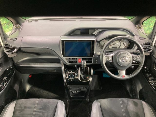 ヴォクシー2.0 ZS GR スポーツ