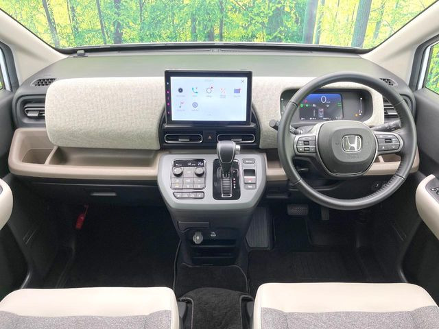 フリード1.5 e:HEV エアー EX