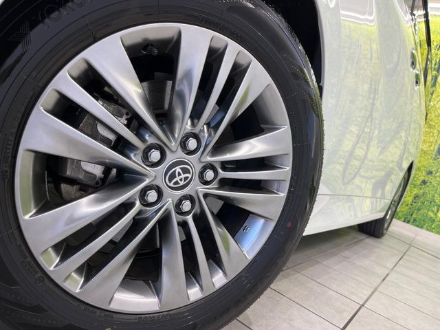 �y����18�C���`�A���~�z�C�[���z�O�ςɃ}�b�`���������A���~�z�C�[���𑕒����Ă���܂��B�e��ЊO�A���~�z�C�[����A�X�^�b�h���X�^�C�����戵�����Ă���܂��B���񂲑��k����������
