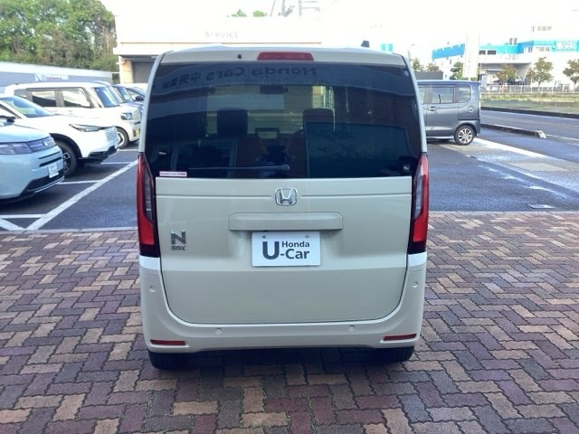 N-BOXファッションスタイル モノトーン