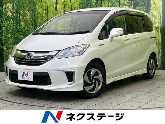 フリードハイブリッド1.5 プレミアムエディション