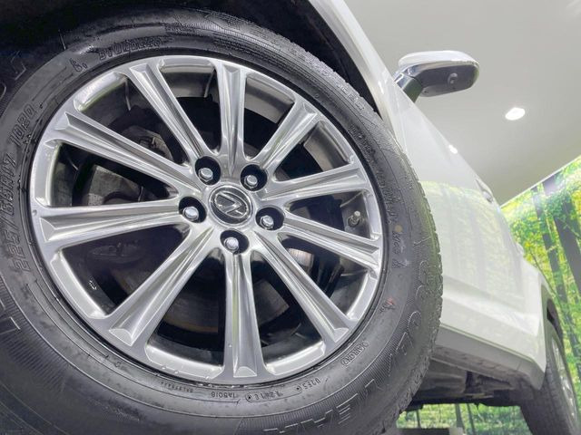�y����17�C���`�A���~�z�C�[���z�O�ςɃ}�b�`���������A���~�z�C�[���𑕒����Ă���܂��B�e��ЊO�A���~�z�C�[����A�X�^�b�h���X�^�C�����戵�����Ă���܂��B���񂲑��k����������