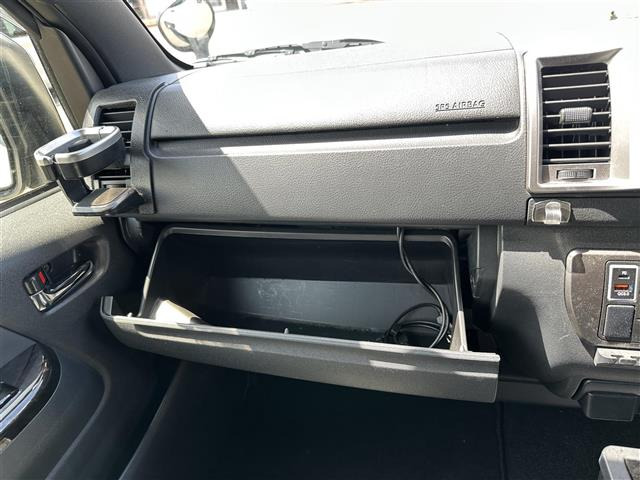 ハイエースバン