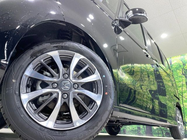 �y����14�C���`�A���~�z�C�[���z�O�ςɃ}�b�`���������A���~�z�C�[���𑕒����Ă���܂��B�e��ЊO�A���~�z�C�[����A�X�^�b�h���X�^�C�����戵�����Ă���܂��B���񂲑��k����������