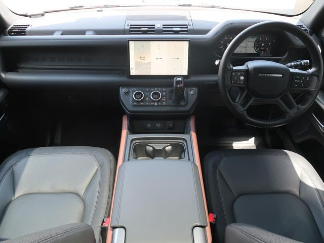 ディフェンダー110 X ダイナミック HSE 3.0L D300 ディーゼル 4WD