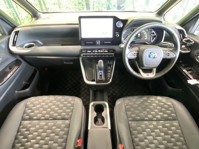 ヴォクシー1.8 ハイブリッド S-Z