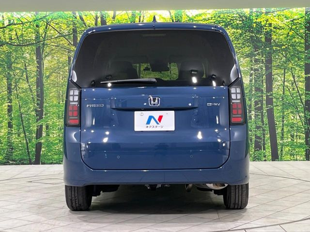 安心の最長10年・走行無制限保証(有償)をご用意。保証内容も充実はもちろん、無料点検&オイル交換や、年中無休の全国・24時間ロードサービスも付帯されておりますのでご安心下さい。