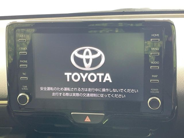 �y8�C���` �f�B�X�v���C�I�[�f�B�I�z���ʂ̃f�B�X�v���C��AppleCarPlay��AndroidAuto�����p�\�B�傫�ȉ�ʂŃX�}�z�i�r�A�v���������p���������܂���