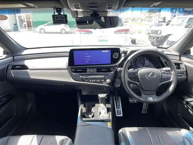 ES300h Fスポーツ