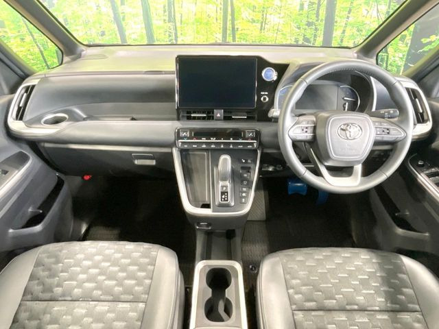 ヴォクシー1.8 ハイブリッド S-Z