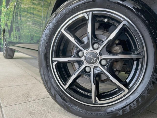 �y14�C���`�A���~�z�C�[���z�O�ςɃ}�b�`�����A���~�z�C�[���𑕒����Ă���܂��B�e��A���~�z�C�[����A�X�^�b�h���X�^�C�����戵�����Ă���܂��B���񂲑��k����������