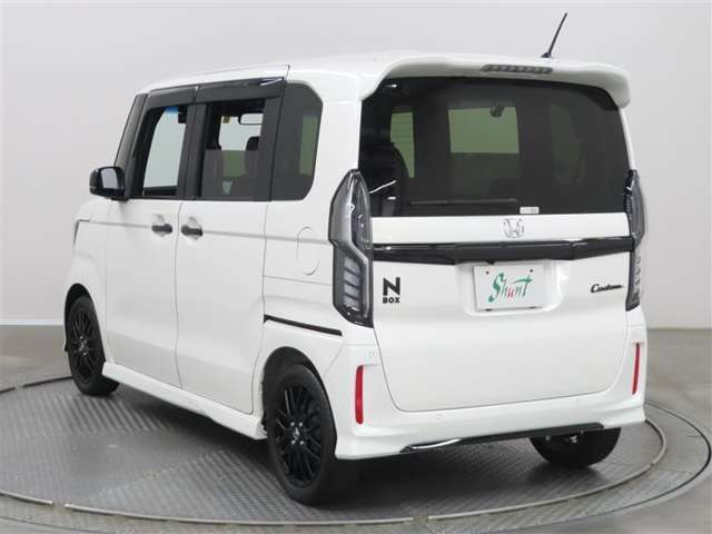 N-BOXカスタムL ターボ スタイルプラス ブラック