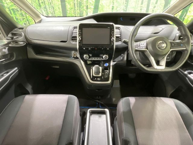 セレナ1.2 e-POWER ハイウェイスターV