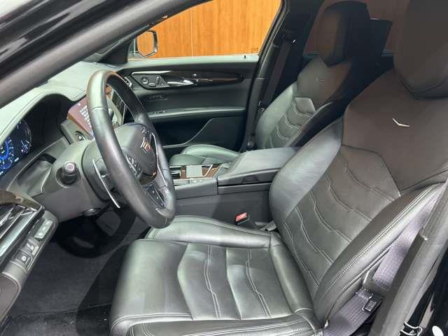 CT6プラチナム 4WD