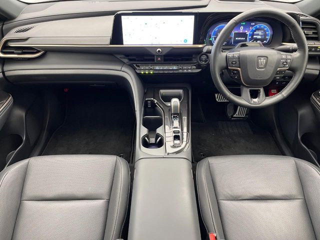 クラウンスポーツ2.5 Z E-Four 4WD