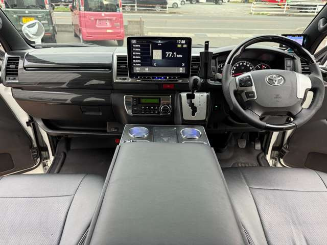 ハイエースバン2.0 マルチロールトランスポーター タイプII ロング