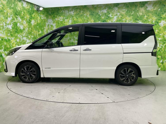 セレナ2.0 ハイウェイスターV アーバンクロム