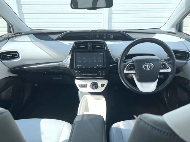 プリウス1.8 A ツーリングセレクション