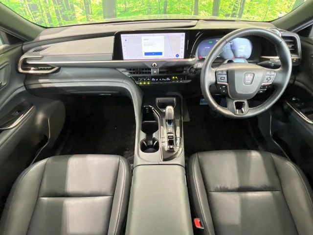 クラウンスポーツ2.5 Z E-Four 4WD