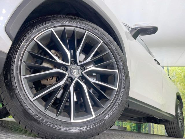 �y�����A���~�z�C�[���z�O�ςɃ}�b�`���������A���~�z�C�[���𑕒����Ă���܂��B�e��ЊO�A���~�z�C�[����A�X�^�b�h���X�^�C�����戵�����Ă���܂��B���񂲑��k����������