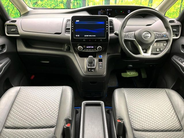 セレナ1.2 e-POWER ハイウェイスターV