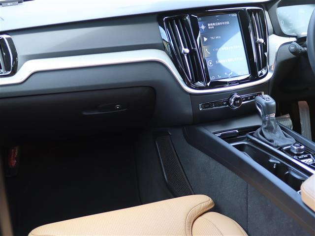 V60クロスカントリーT5 AWD プロ 4WD