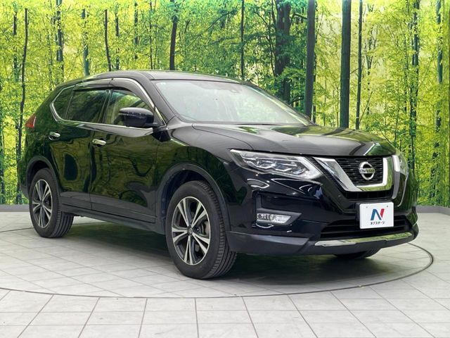 高透明度のガラス皮膜で撥水はもちろん、上質なツヤ・光沢を実現。紫外線や酸性雨から大切な愛車を保護し、色あせ・劣化を防止。「弾スプラッシュコート」、「弾プリミッサコート」からお選びいただけます。