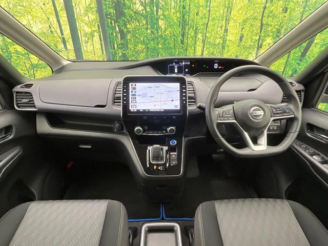 セレナ1.2 e-POWER ハイウェイスターV