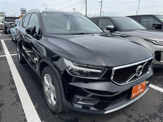 XC40B4 モメンタム