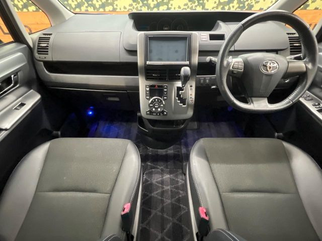 ヴォクシー2.0 ZS 煌Z