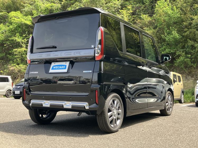 デリカミニG プレミアム リミテッド エディション