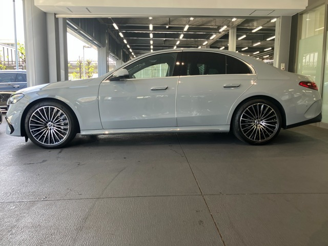 EクラスE220d AMGラインパッケージ (ISG)