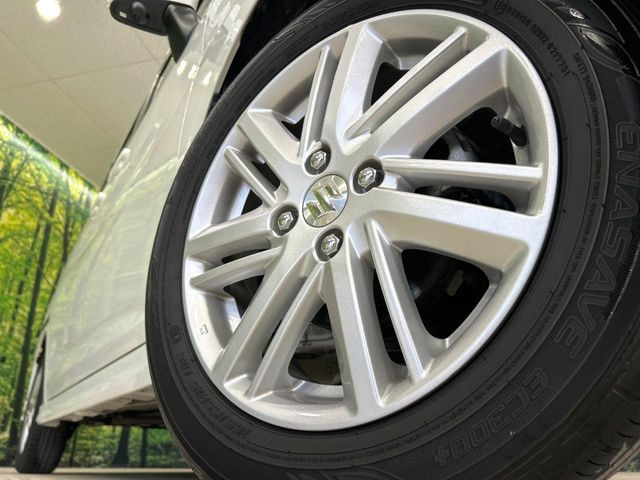 �y����15�C���`�A���~�z�C�[���z�O�ςɃ}�b�`���������A���~�z�C�[���𑕒����Ă���܂��B�e��ЊO�A���~�z�C�[����A�X�^�b�h���X�^�C�����戵�����Ă���܂��B���񂲑��k����������