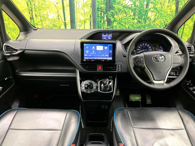 ヴォクシー1.8 ハイブリッド ZS 煌II