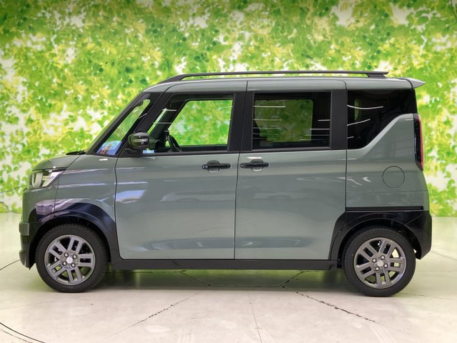 デリカミニT プレミアム 4WD