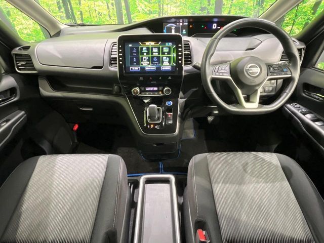 セレナ1.2 e-POWER ハイウェイスターV