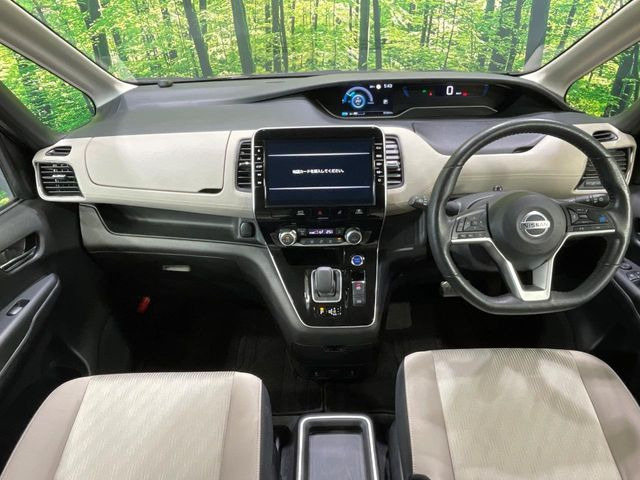 セレナ1.2 e-POWER ハイウェイスターV