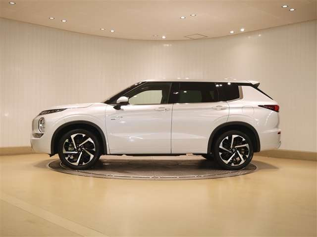 アウトランダーPHEV 2.4 P 4WD