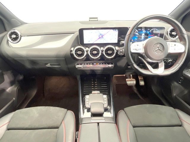 BクラスB200d AMGライン