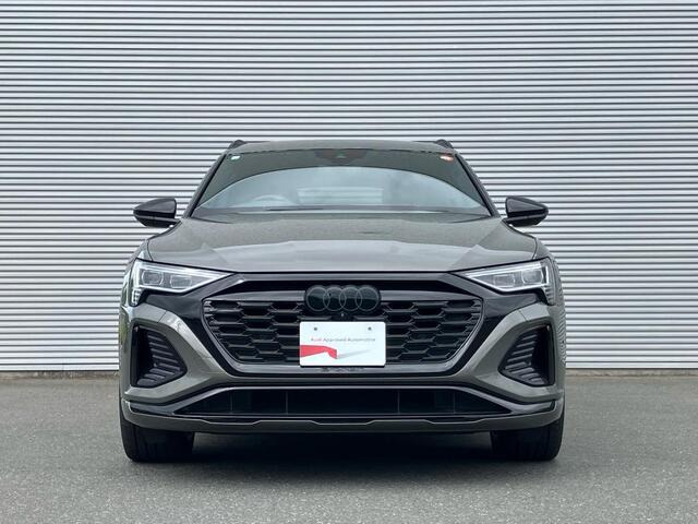 Q8 e-tron55 クワトロ Sライン 4WD