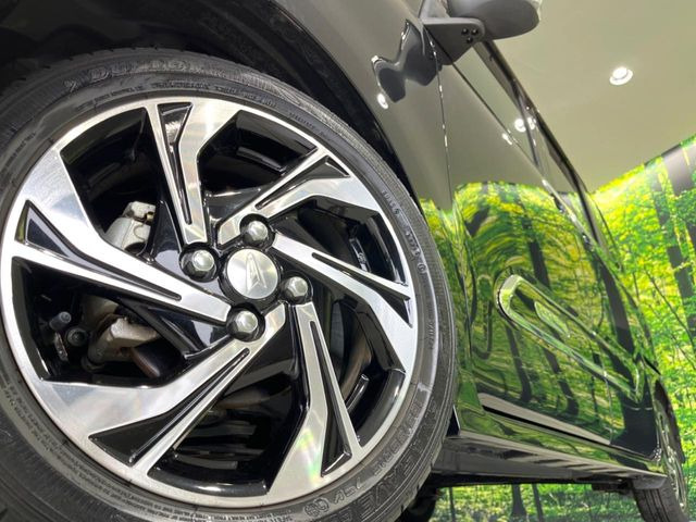 �y����15�C���`�A���~�z�C�[���z�O�ςɃ}�b�`���������A���~�z�C�[���𑕒����Ă���܂��B�e��ЊO�A���~�z�C�[����A�X�^�b�h���X�^�C�����戵�����Ă���܂��B���񂲑��k����������