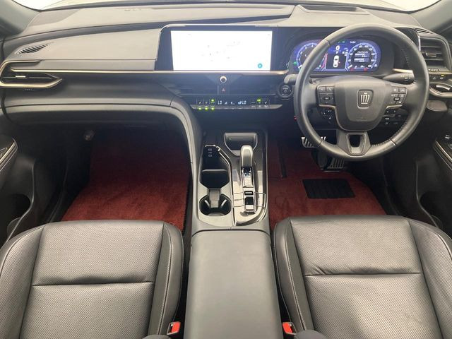 クラウンクロスオーバー2.5 G アドバンスト レザー パッケージ E-Four 4WD