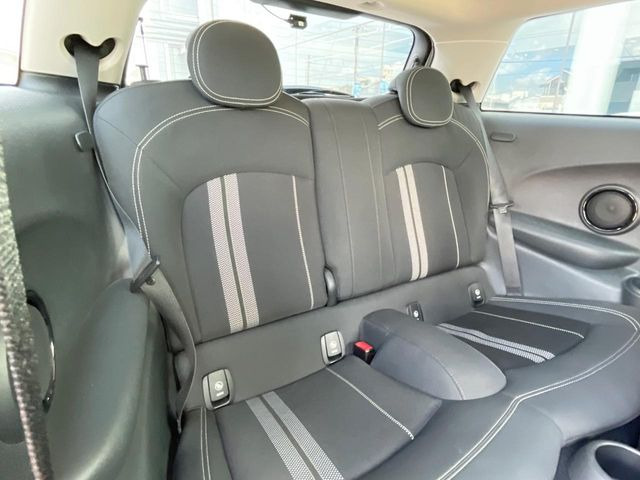 ���㕔���Ȃ��C�ɂȂ�悤�ȃL�Y�E�����ւ��蓙�A�傫�ȃ_���[�W�͂Ȃ��A�ǍD�ȏ�Ԃł��B
