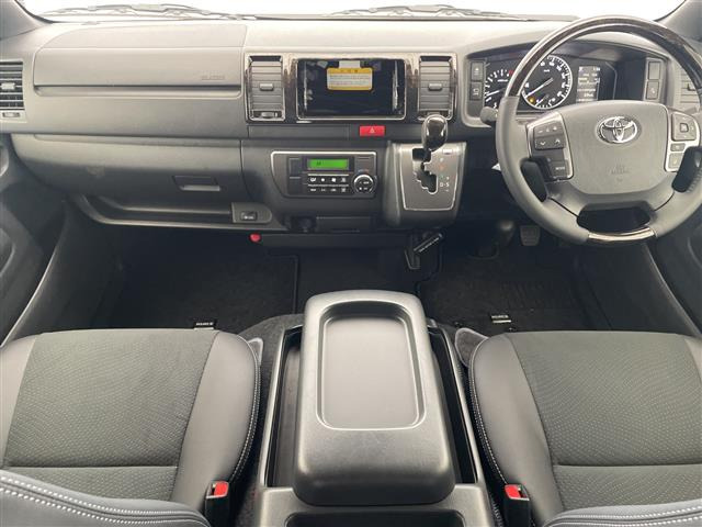 ハイエースバン