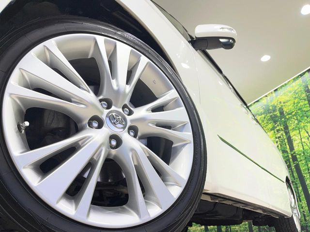 �y����19�C���`�A���~�z�C�[���z�O�ςɃ}�b�`���������A���~�z�C�[���𑕒����Ă���܂��B�e��ЊO�A���~�z�C�[����A�X�^�b�h���X�^�C�����戵�����Ă���܂��B���񂲑��k����������